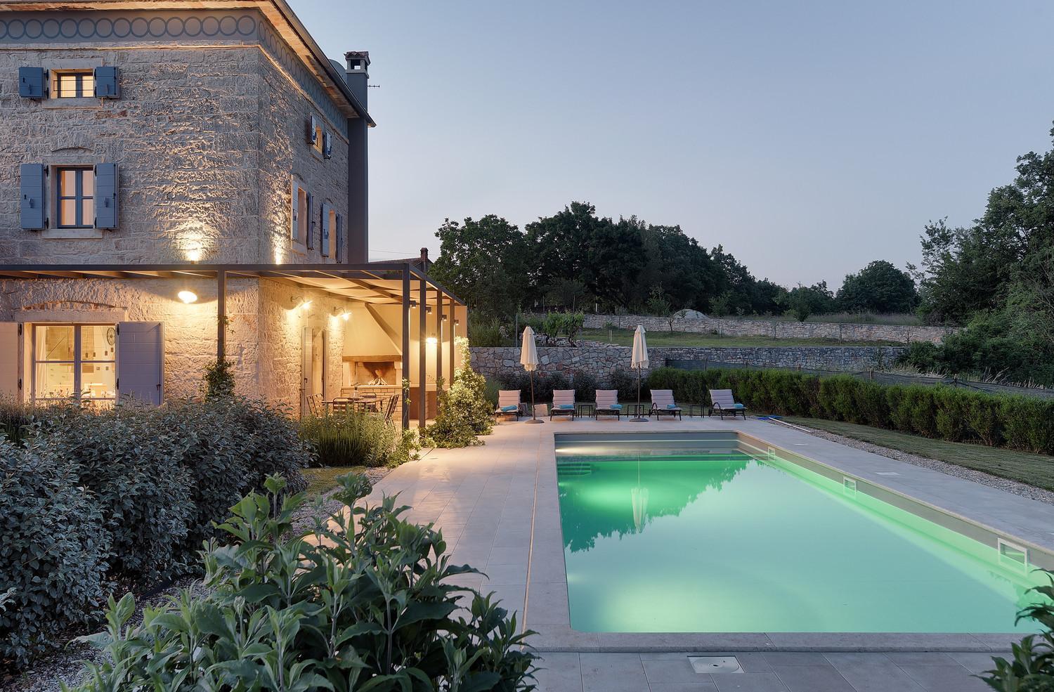 Villa Pi For 8 People In Central Istria With Heated Pool & Large Garden Tinjan المظهر الخارجي الصورة